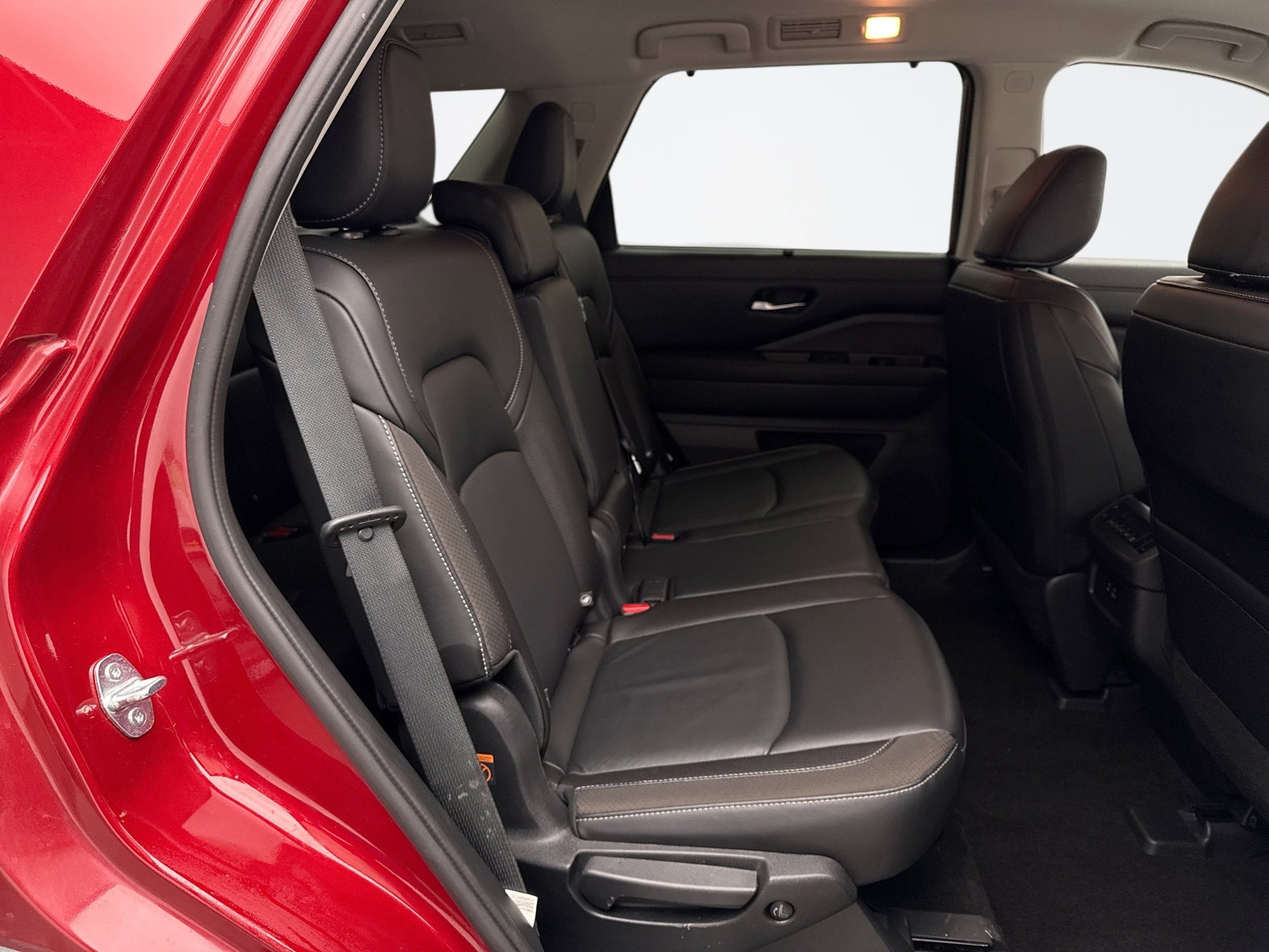 Used 2023 Nissan Pathfinder SL image 19