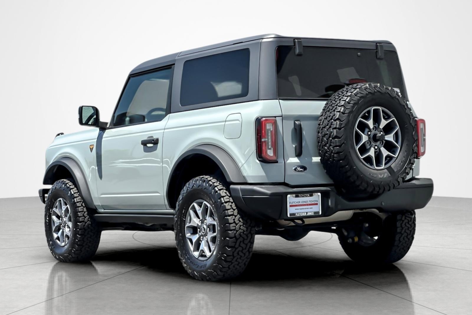 Used 2021 Ford Bronco Badlands image 3