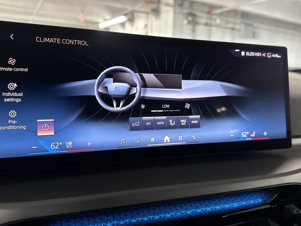 Used 2025 BMW 230i Coupe w/ Premium Package RWD image 19