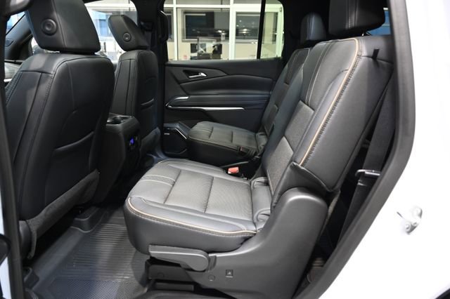 New 2026 Chevrolet Traverse High Country w/ LPO, Floor Liner Package image 11