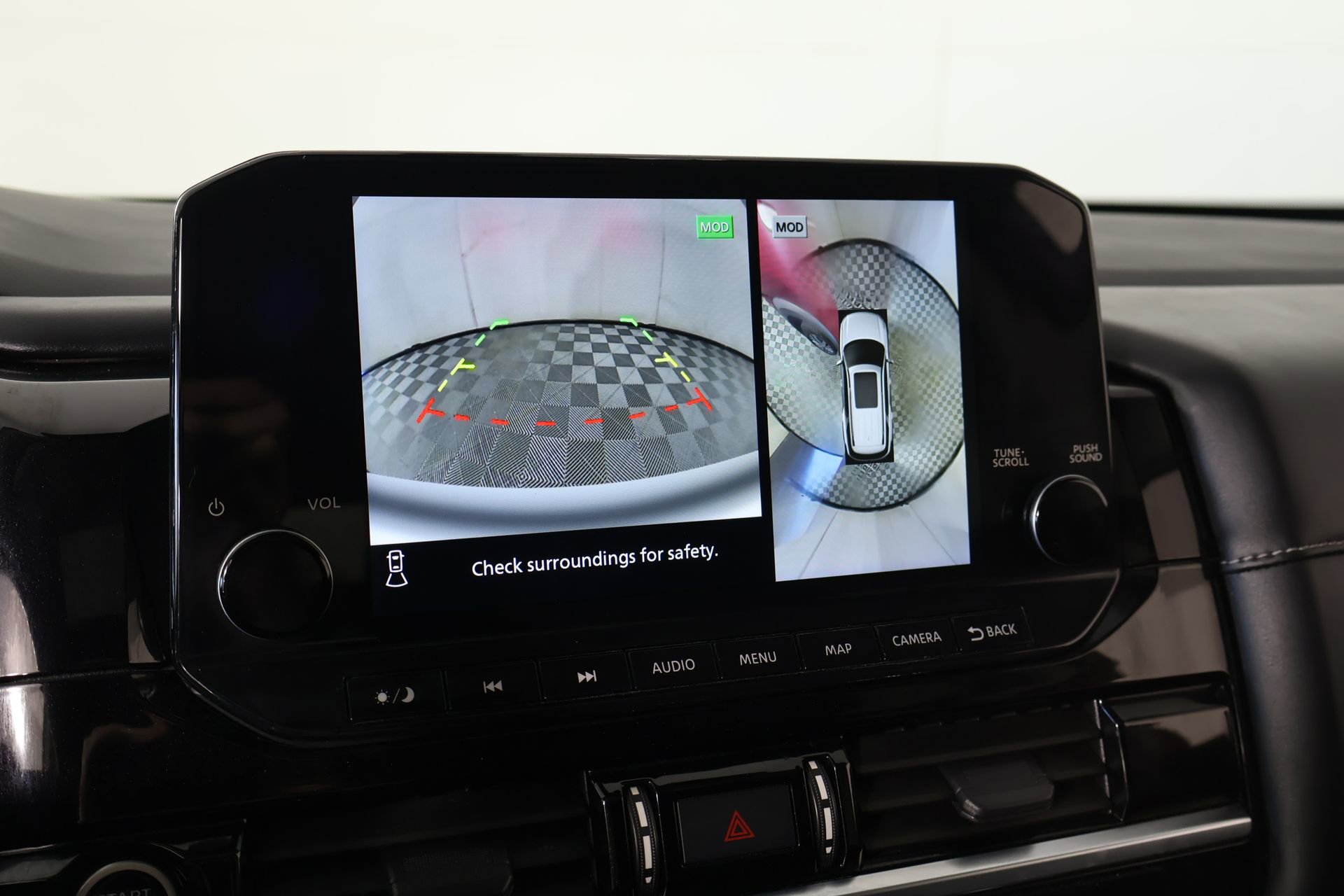 Used 2023 Nissan Pathfinder SL w/ SL Premium Package FWD image 6