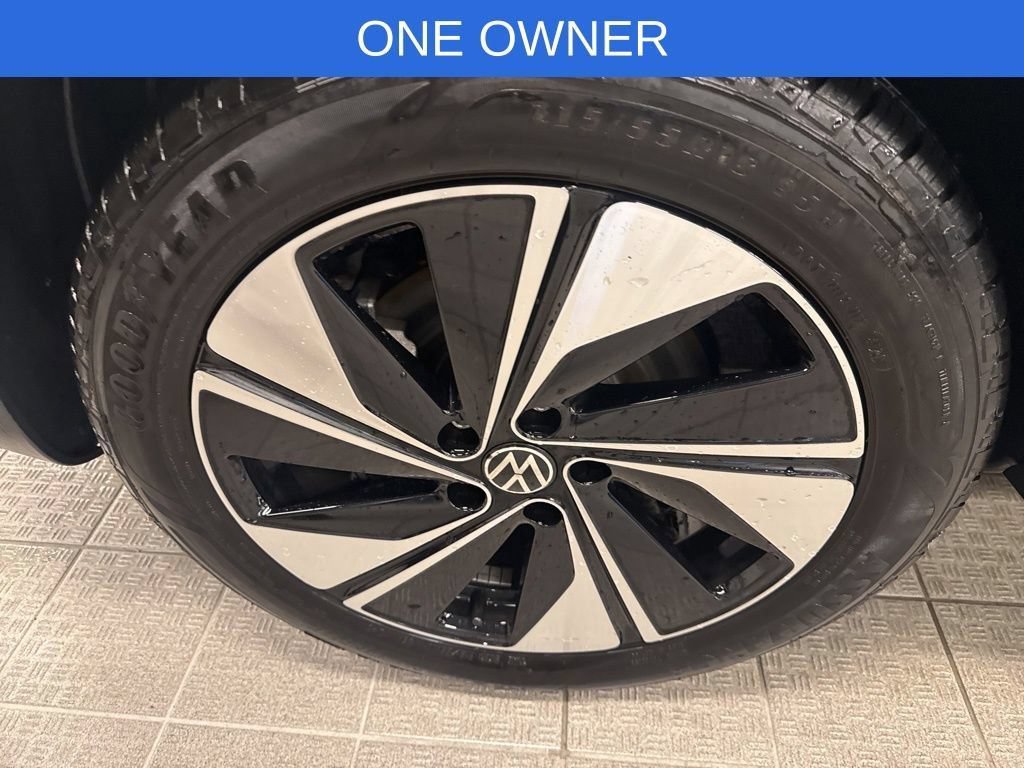 Used 2025 Volkswagen Taos SE AWD/4WD image 5