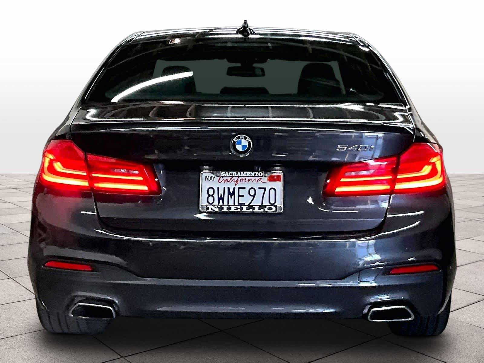 Used 2018 BMW 540i RWD image 6