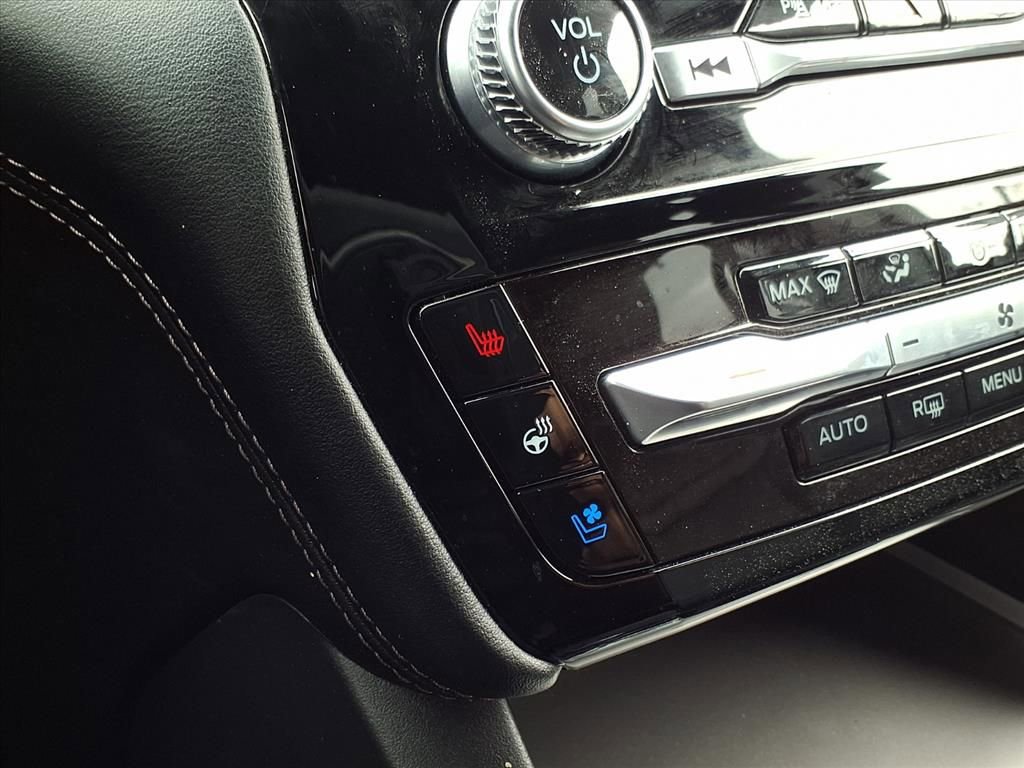 Used 2022 Ford Explorer Platinum w/ Equipment Group 601A image 23