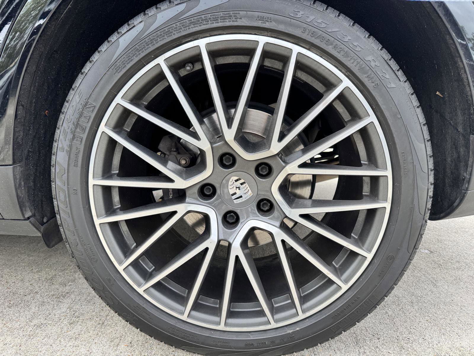 Used 2019 Porsche Cayenne image 4