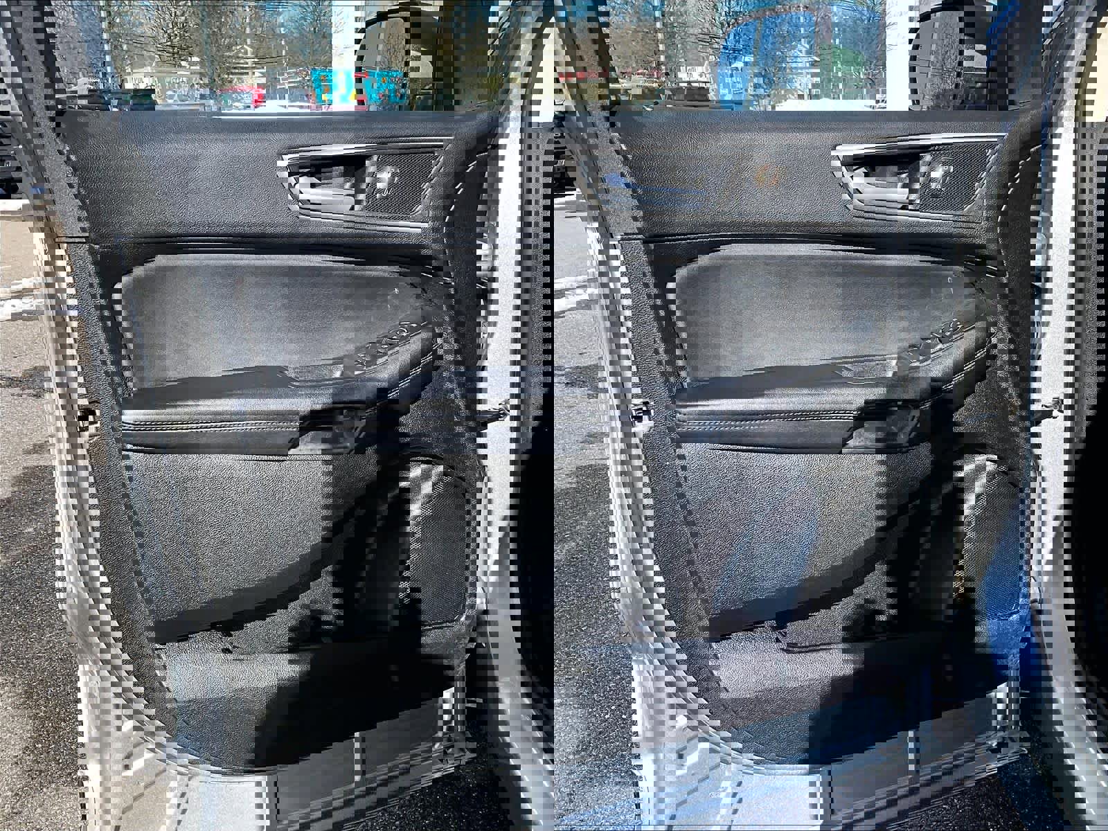 Used 2024 Ford Edge SEL image 9