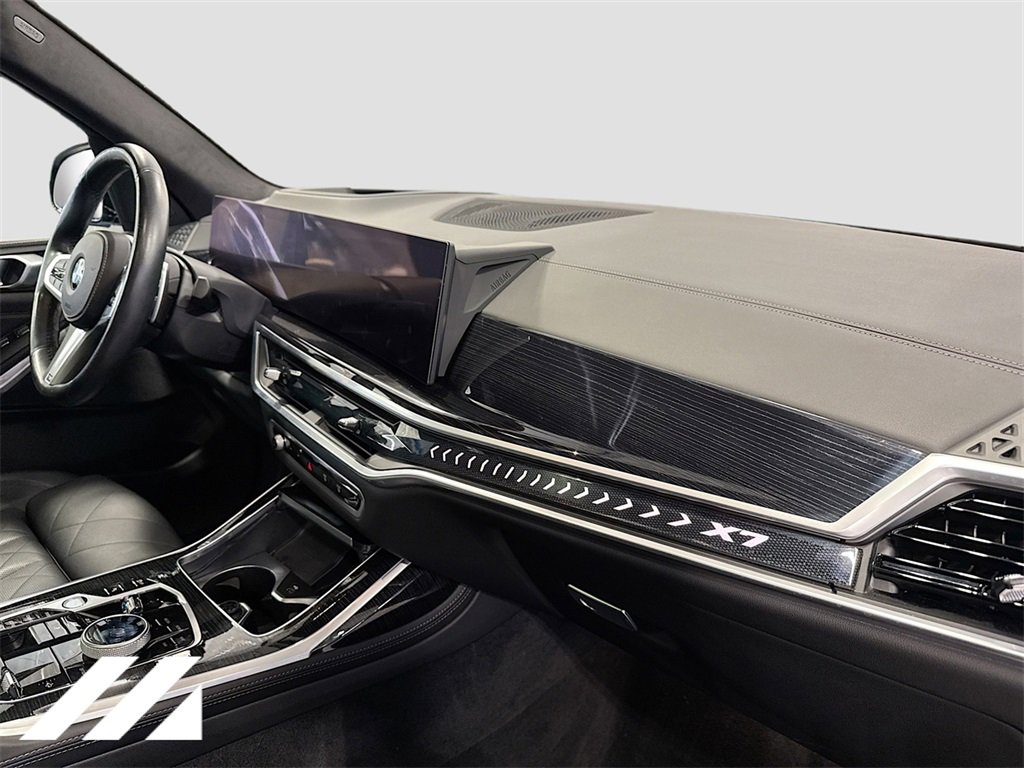 Used 2023 BMW X7 xDrive40i w/ M Sport Package image 34