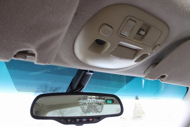 Used 2005 Cadillac De Ville w/ Limited Edition Package image 25