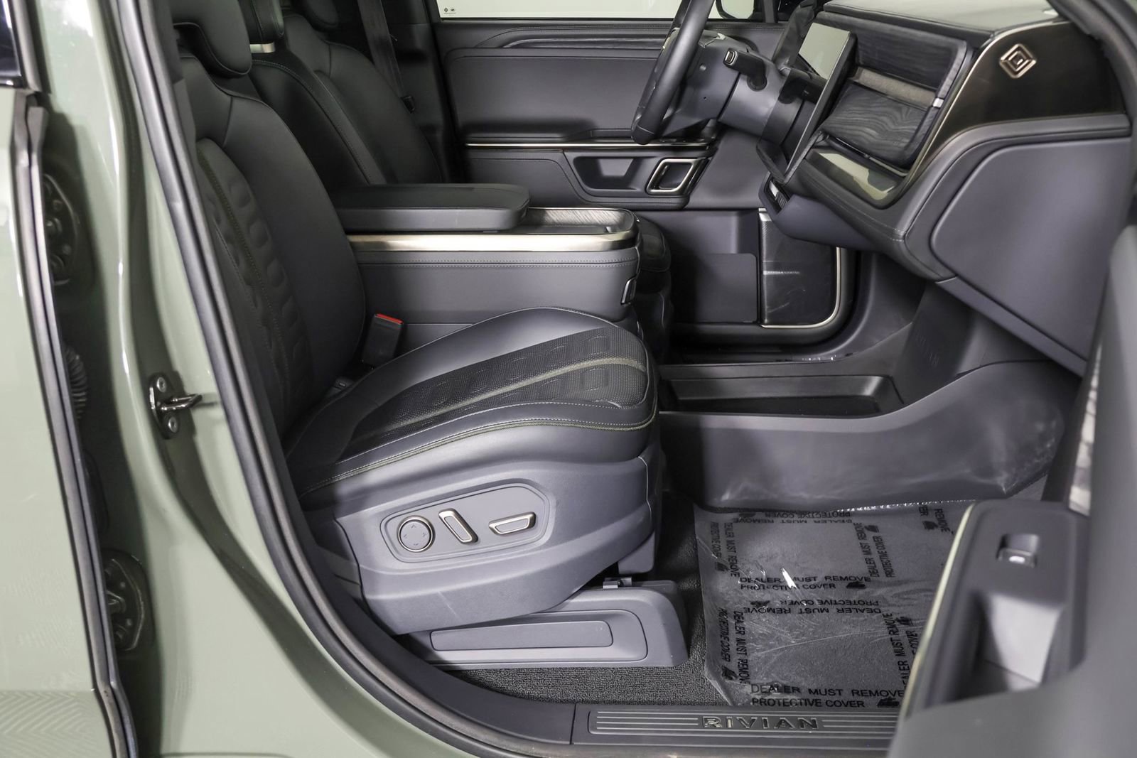 Used 2022 Rivian R1S Launch Edition AWD/4WD image 46