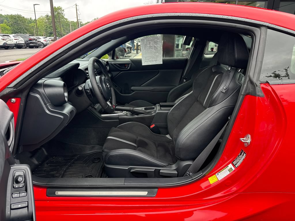 Used 2024 Toyota GR86 Premium RWD image 22