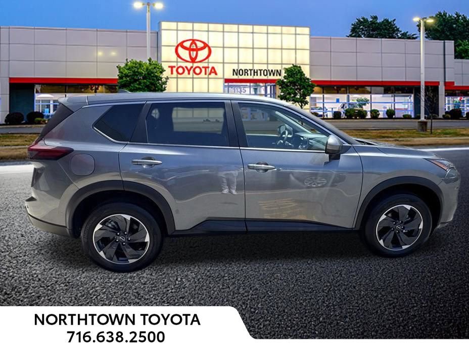 Used 2026 Nissan Rogue SV AWD/4WD image 25