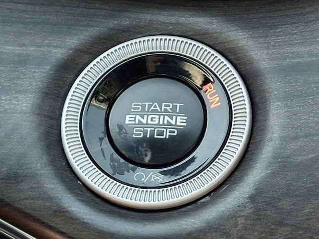 Used 2024 Jeep Grand Cherokee L Overland w/ Luxury Tech Group IV AWD/4WD image 25