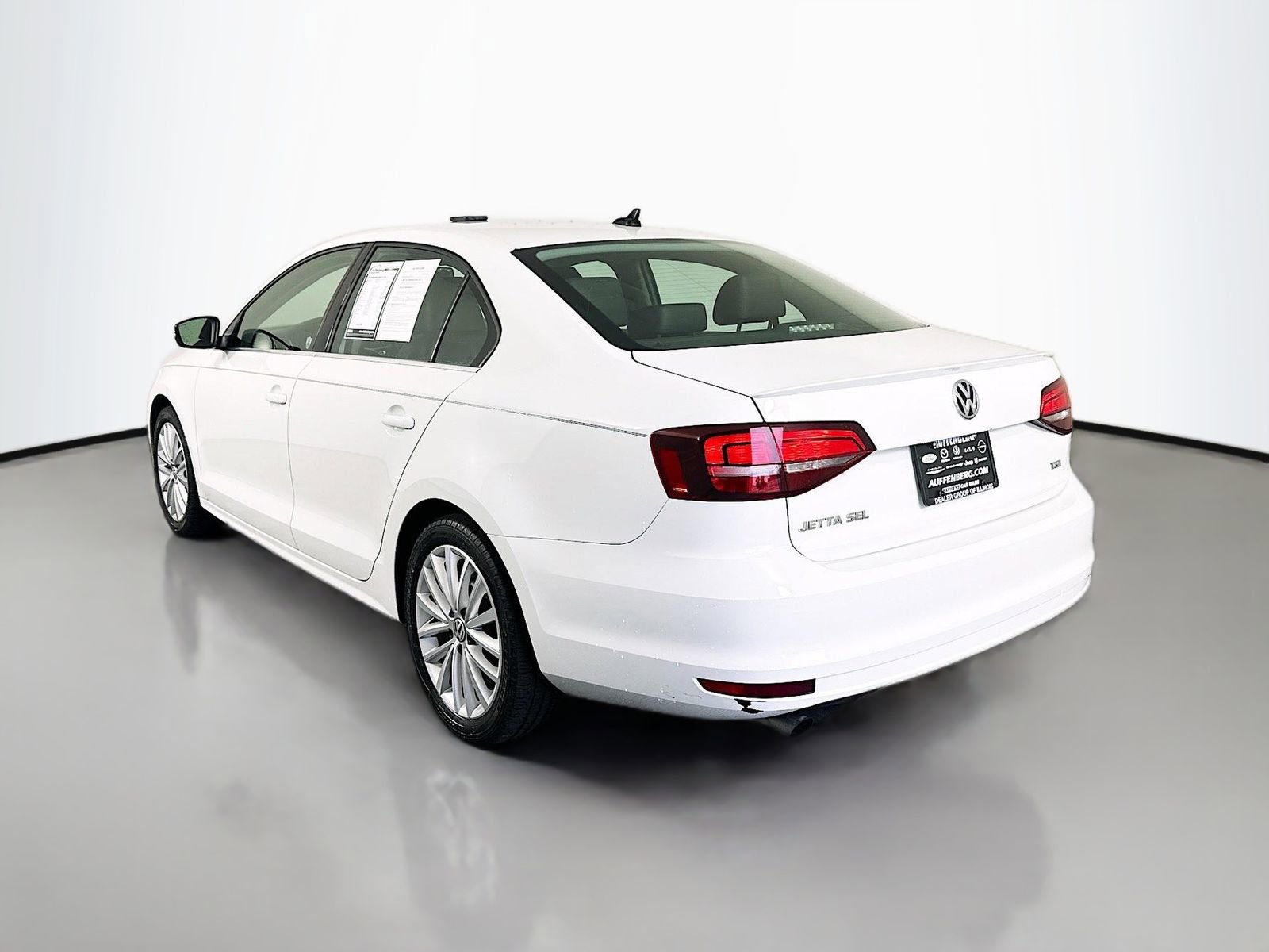 Used 2016 Volkswagen Jetta SEL FWD image 5