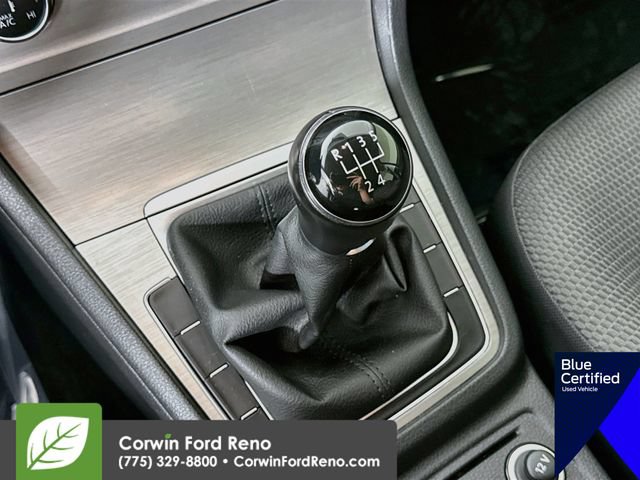 Used 2017 Volkswagen Golf S FWD image 19