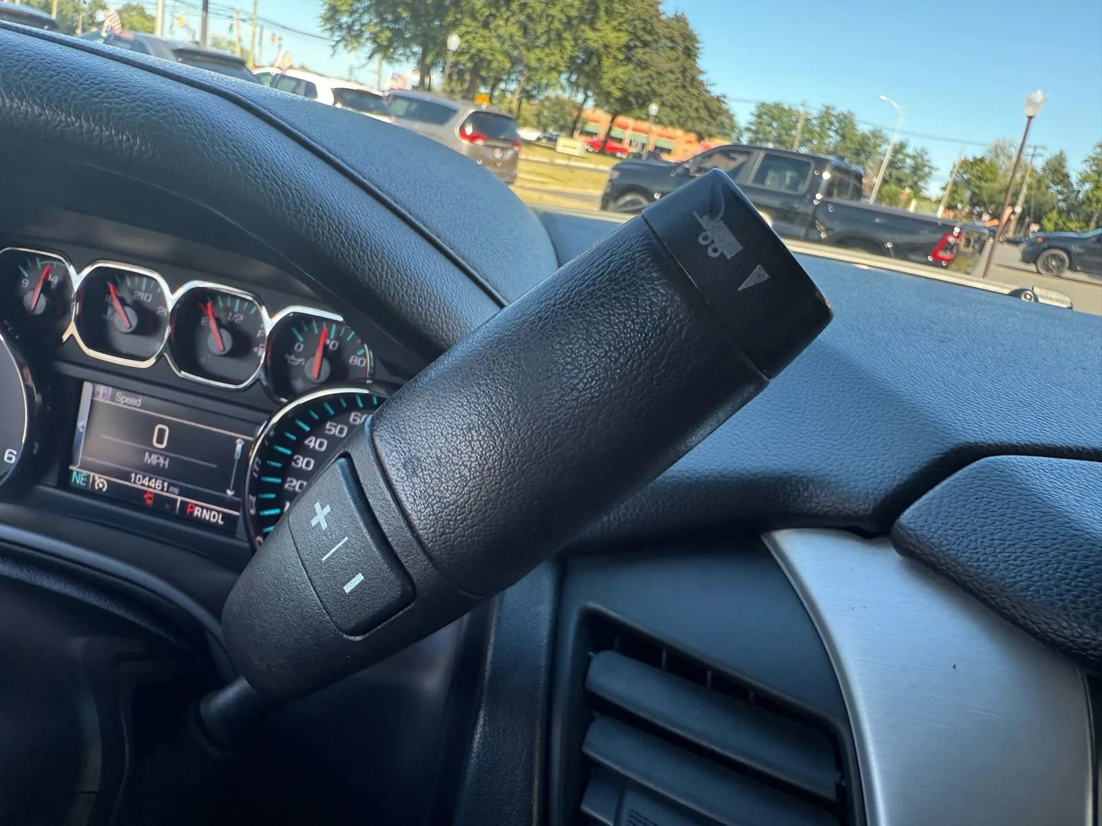 Used 2019 GMC Yukon XL SLT image 23