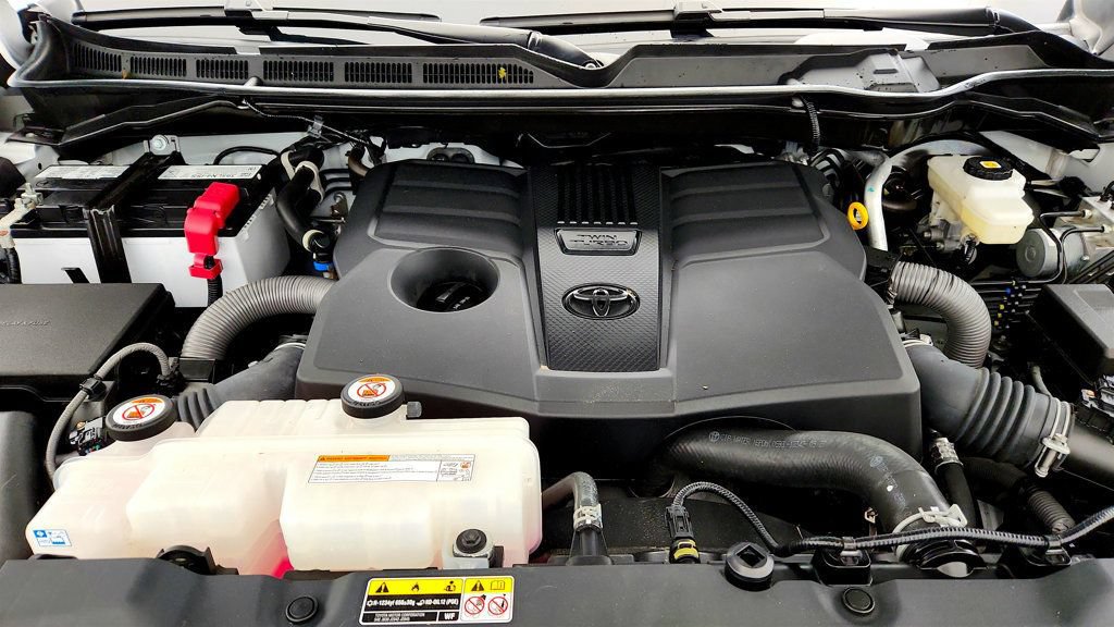 Used 2023 Toyota Tundra SR AWD/4WD image 25