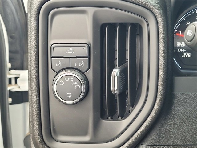 Used 2022 Chevrolet Silverado 1500 Custom image 21