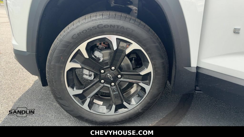 New 2027 Chevrolet Equinox LT w/ Convenience Package II FWD image 26