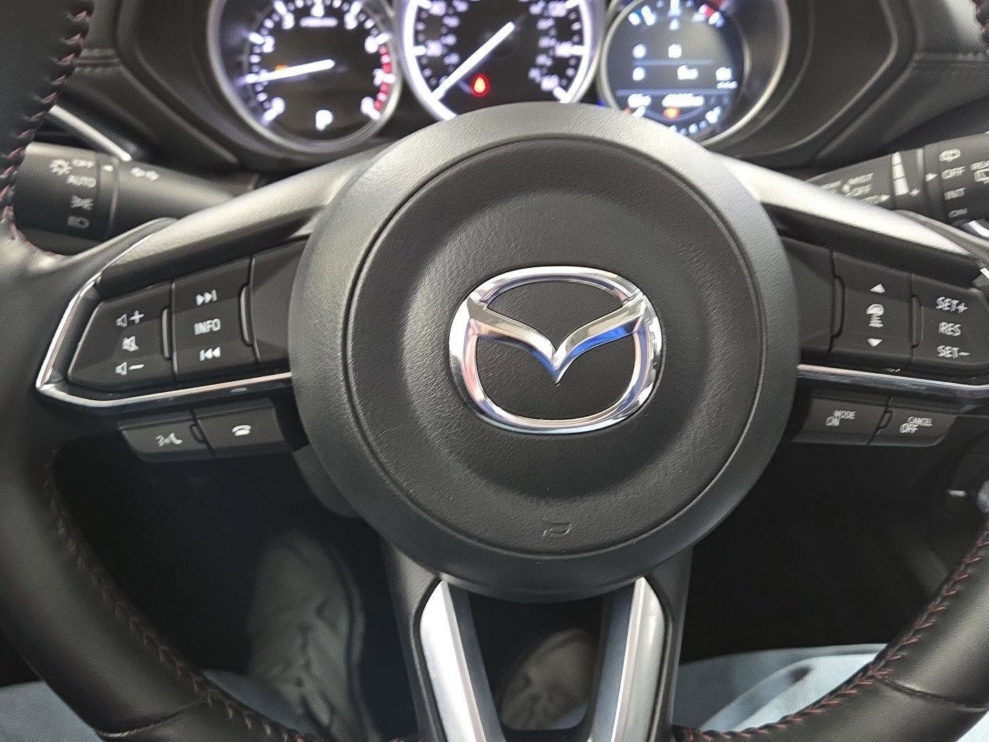 Used 2024 MAZDA CX-5 Carbon Edition image 9