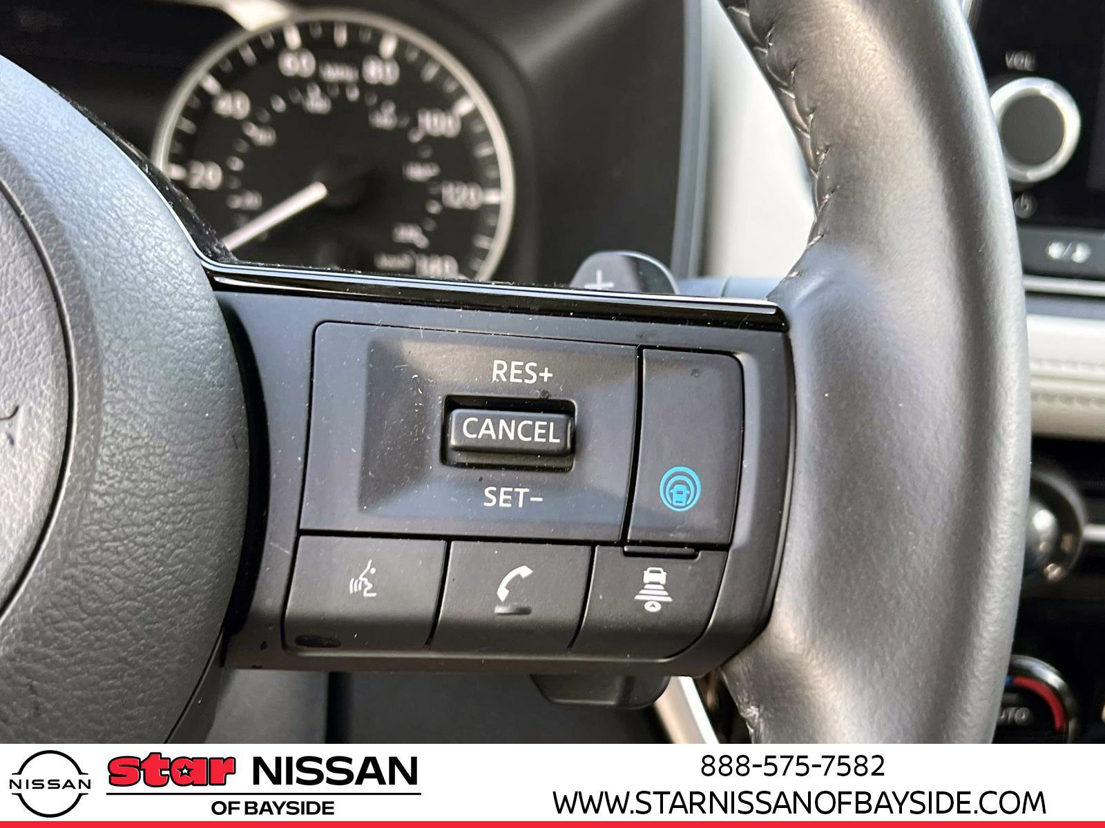 Used 2023 Nissan Rogue SL image 18