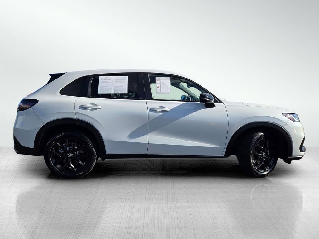 Used 2023 Honda HR-V Sport image 3