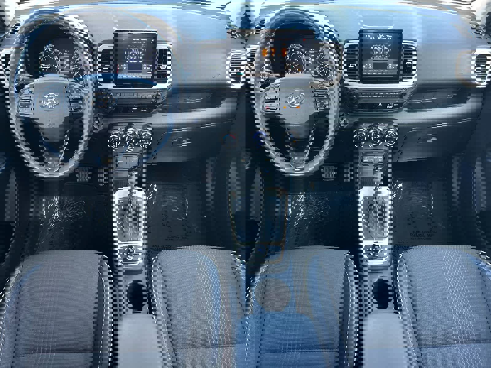 Certified 2022 Hyundai Venue Limited image 3