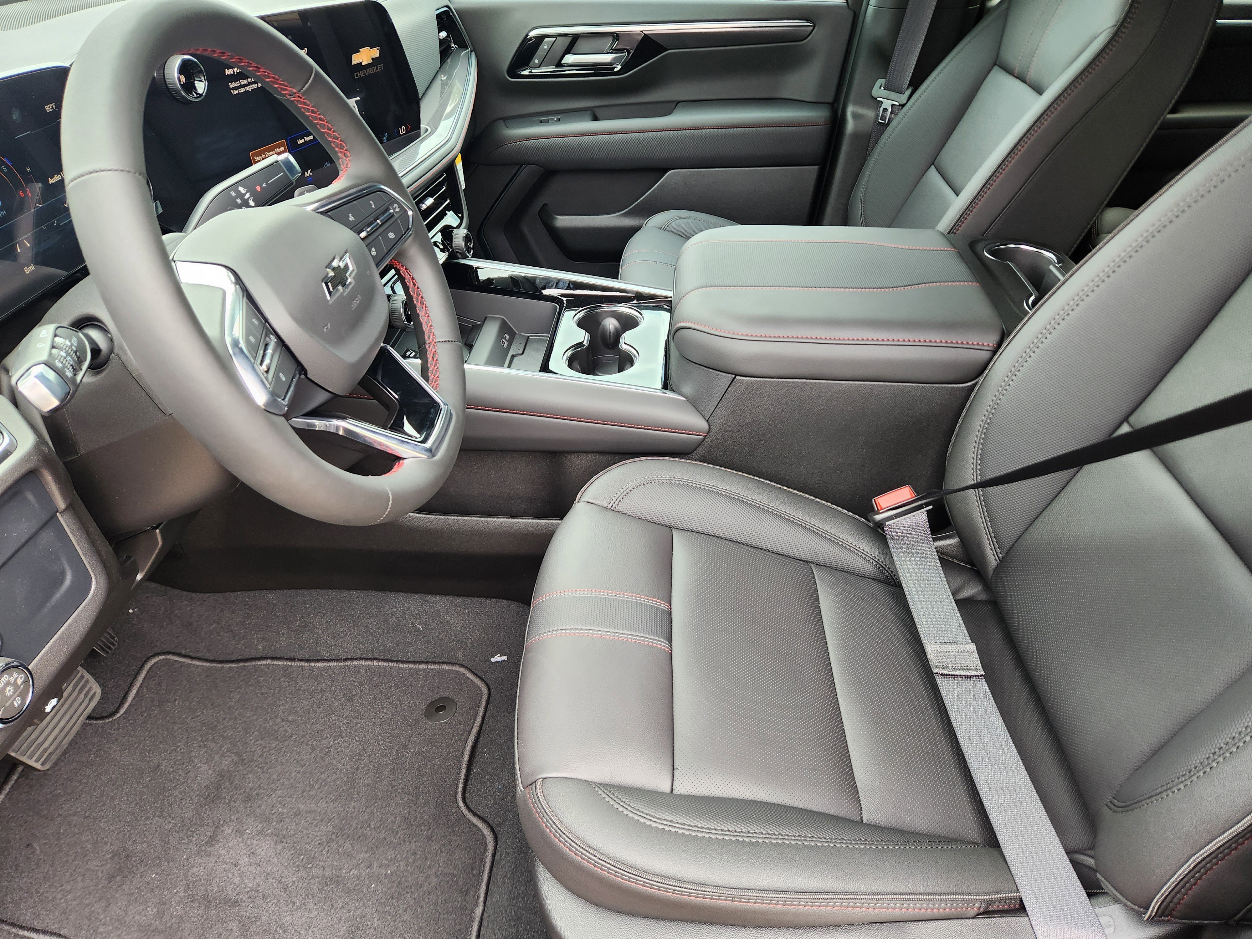 New 2026 Chevrolet Suburban RST w/ RST Capability Package image 10