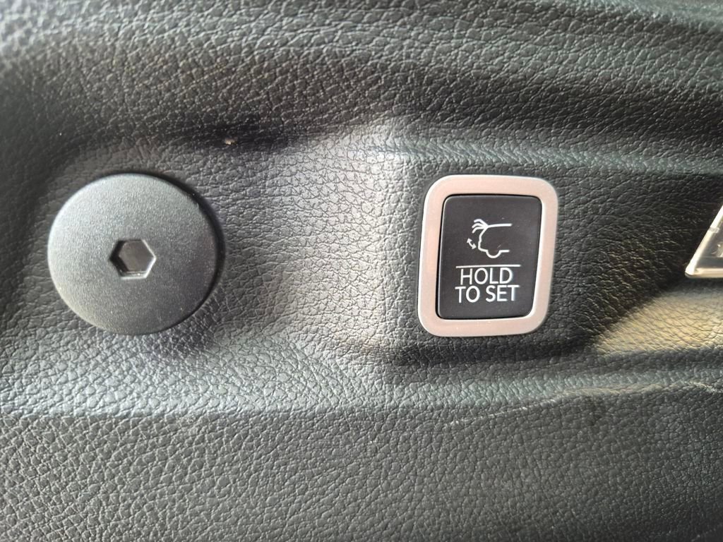 Used 2022 Jeep Grand Cherokee L Limited image 14