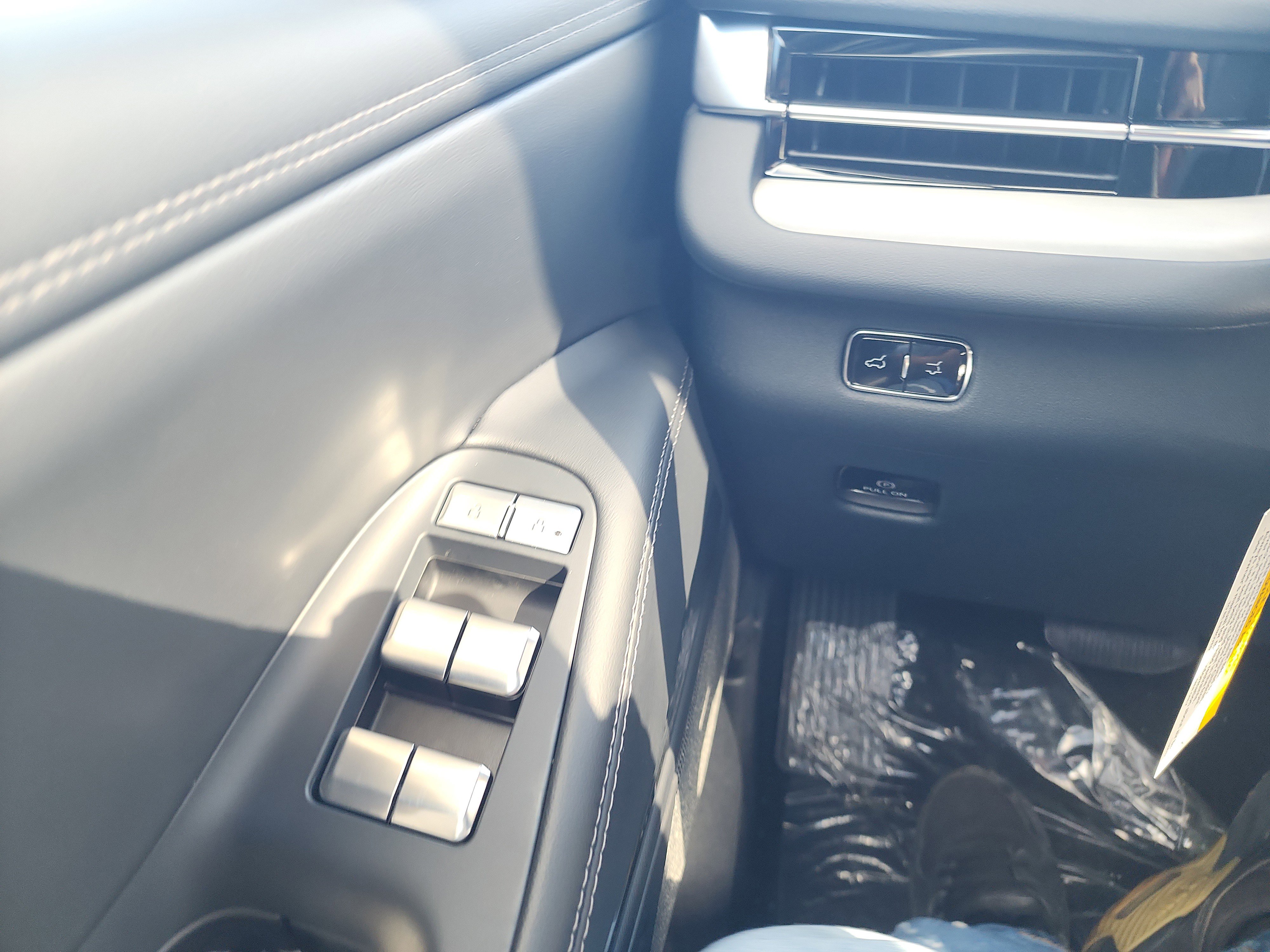 New 2026 Lincoln Navigator L Reserve w/ Jet Appearance Package image 35