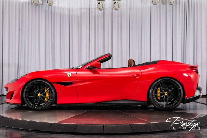 Used 2019 Ferrari Portofino image 14