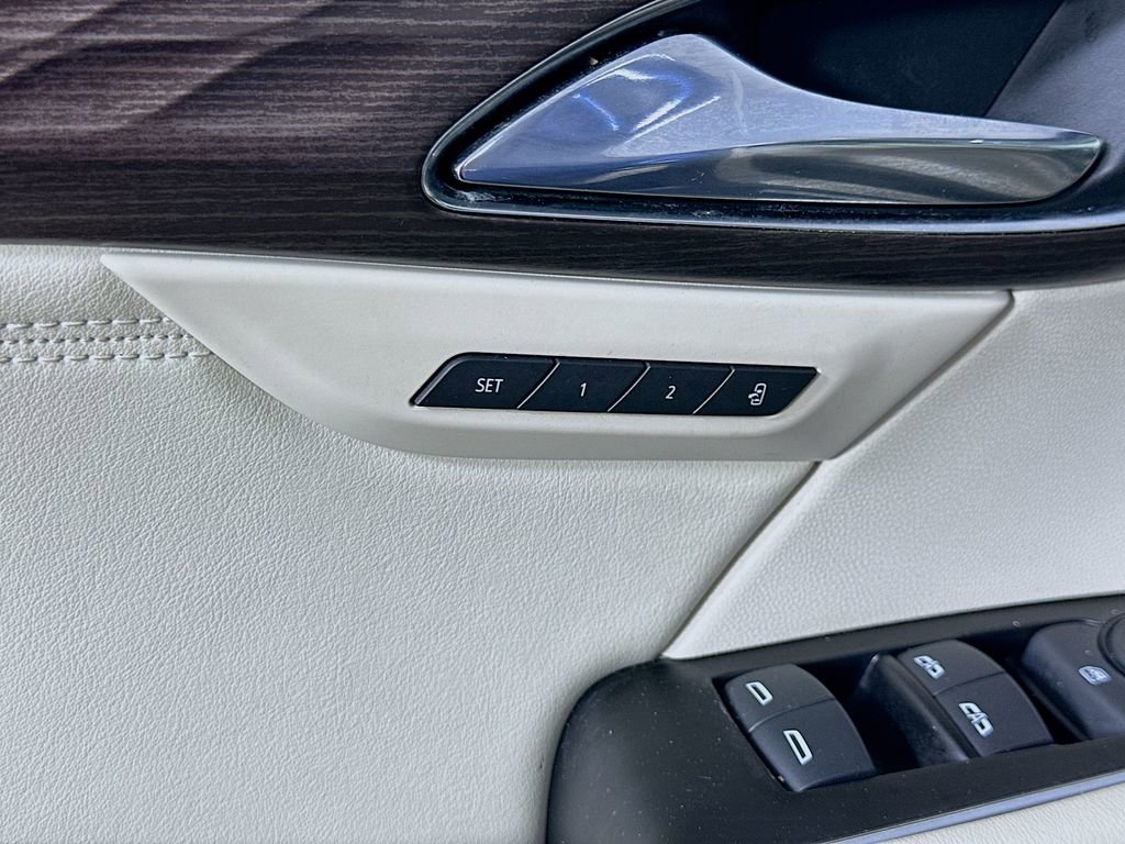 Used 2023 Buick Envision Avenir image 19