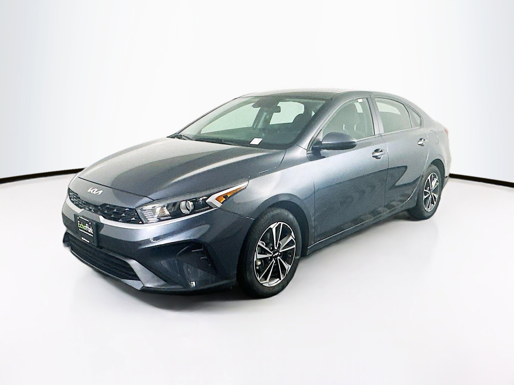 Used 2024 Kia Forte LXS FWD image 3