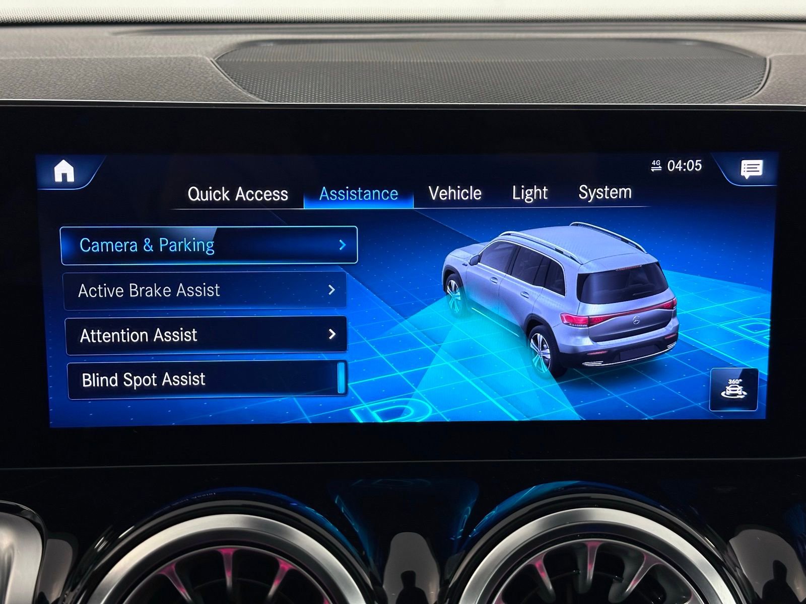 Used 2023 Mercedes-Benz EQB 300 300 w/ Exclusive Package image 27