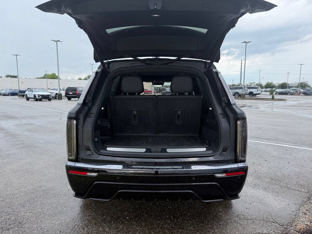 Certified 2026 Cadillac Vistiq Platinum w/ LPO, Floor Liner Package AWD/4WD image 13
