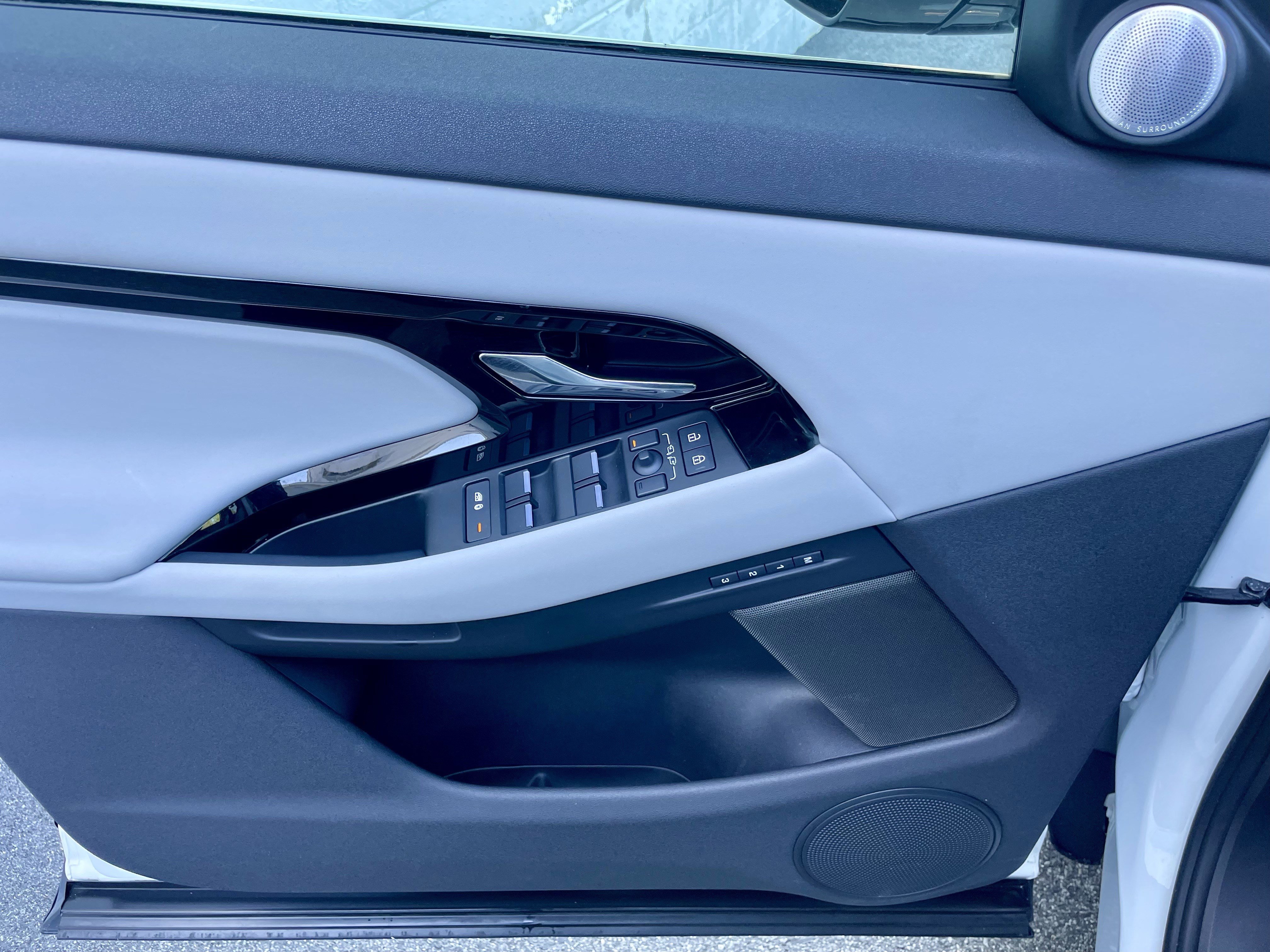 Certified 2025 Land Rover Range Rover Evoque Dynamic SE AWD/4WD image 12