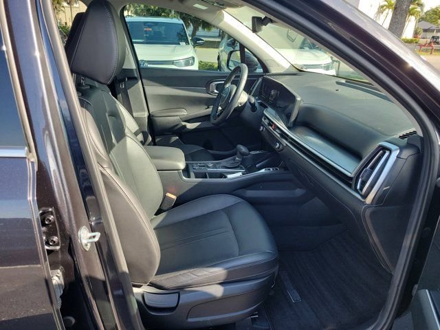 Used 2025 Kia Sorento S FWD image 10