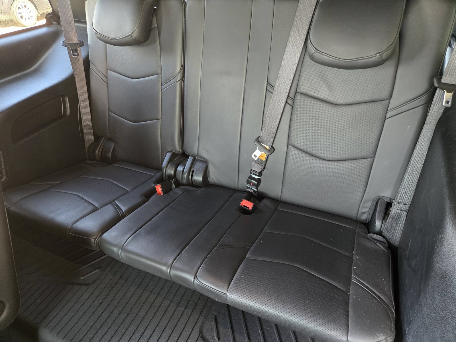 Used 2020 Cadillac Escalade Platinum AWD/4WD image 32