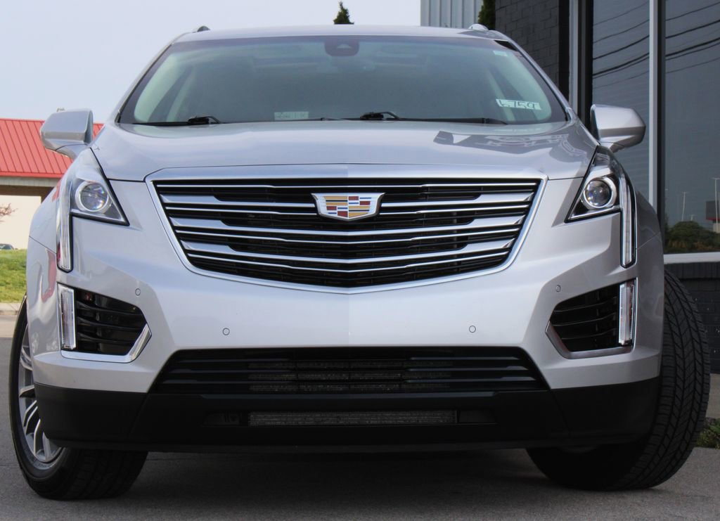 Used 2019 Cadillac XT5 Luxury image 2