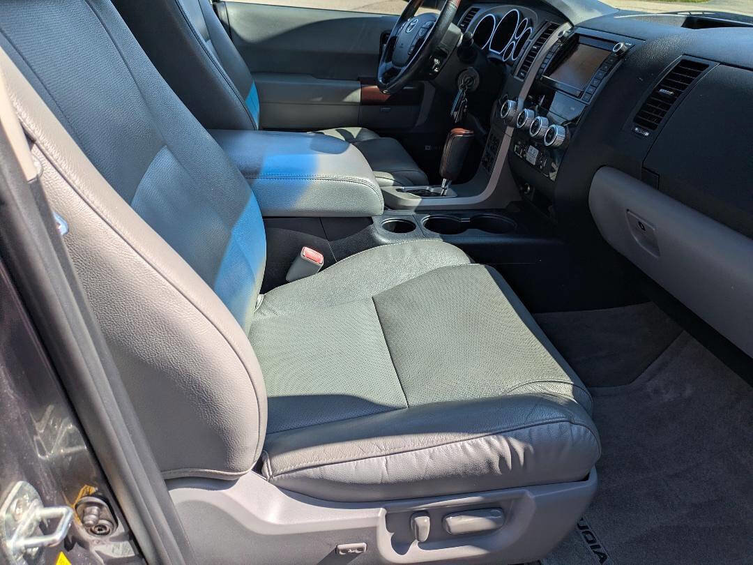 Used 2011 Toyota Sequoia Platinum AWD/4WD image 12