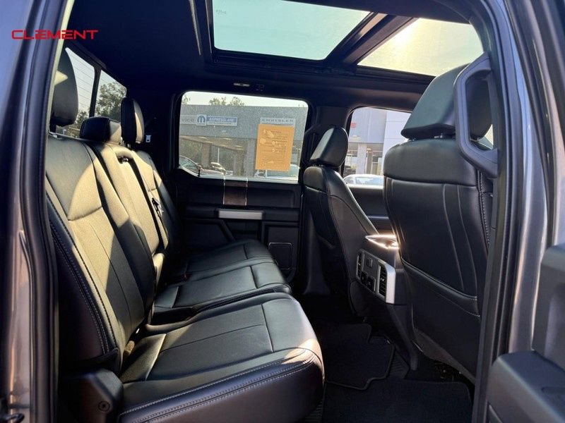 Used 2022 Ford F350 Lariat w/ Black Appearance Package AWD/4WD image 12