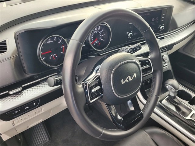 Used 2024 Kia Carnival LX image 23