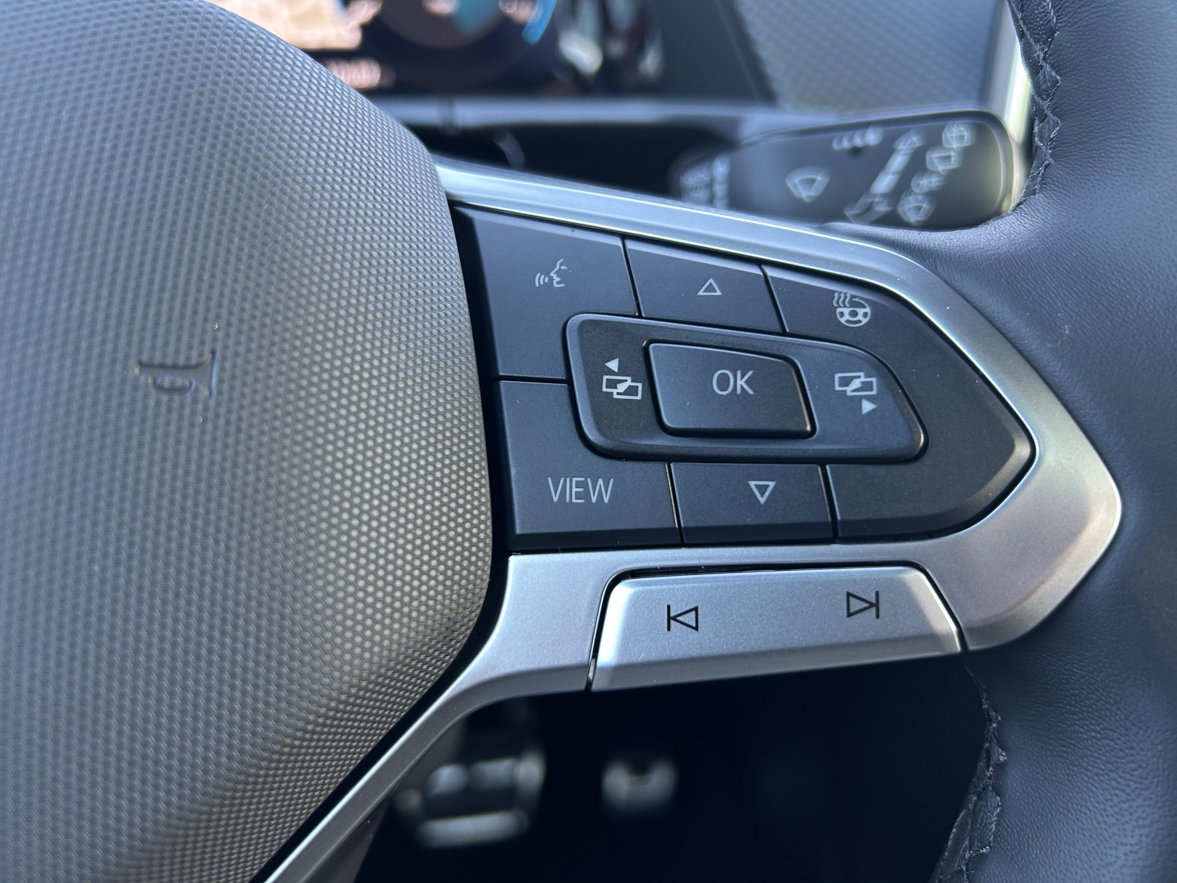 Certified 2025 Volkswagen Atlas Cross Sport SEL Premium R-Line image 12