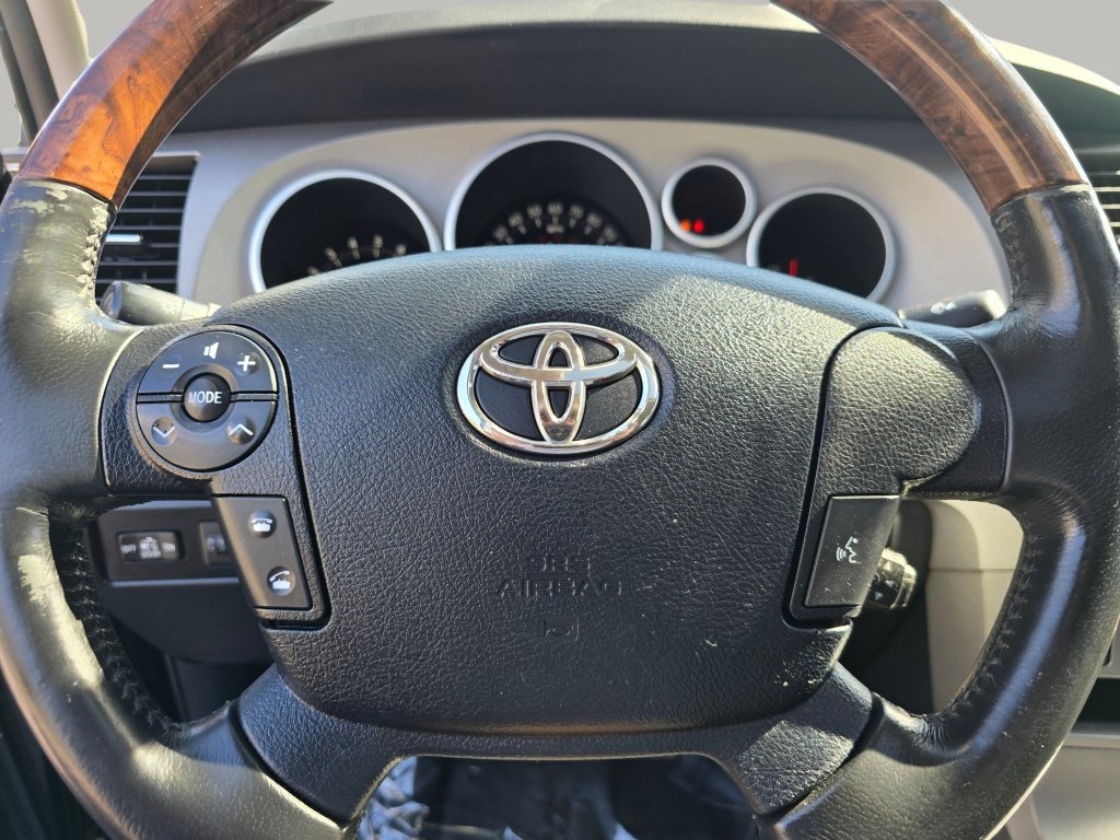 Used 2011 Toyota Tundra Limited w/ Platinum Pkg AWD/4WD image 6