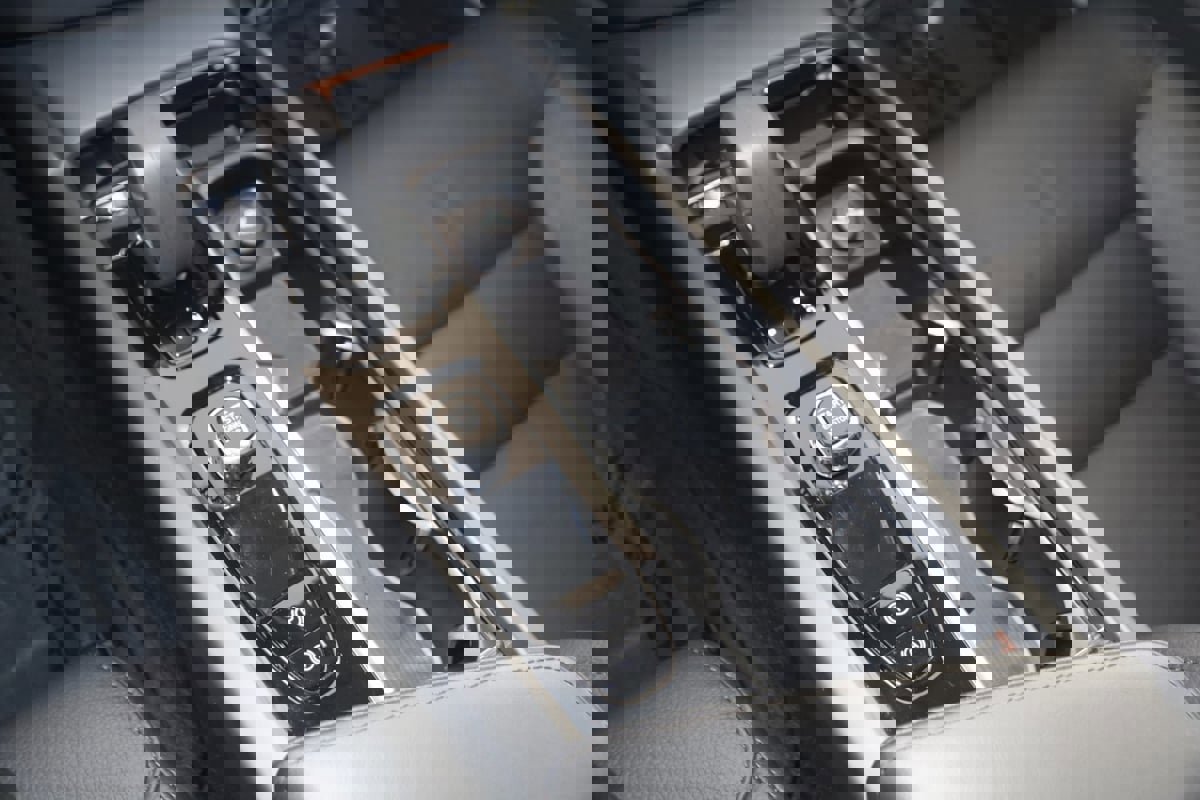 Used 2024 Volvo V60 B5 Cross Country Plus image 29