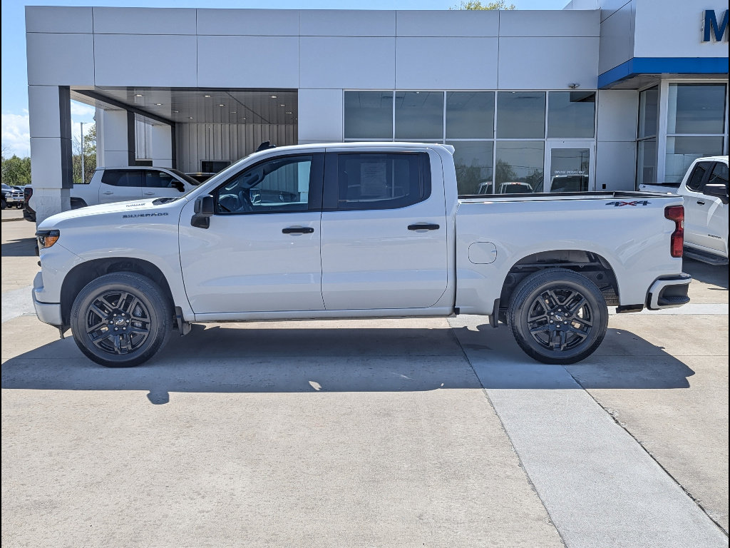 Used 2025 Chevrolet Silverado 1500 Custom AWD/4WD image 9