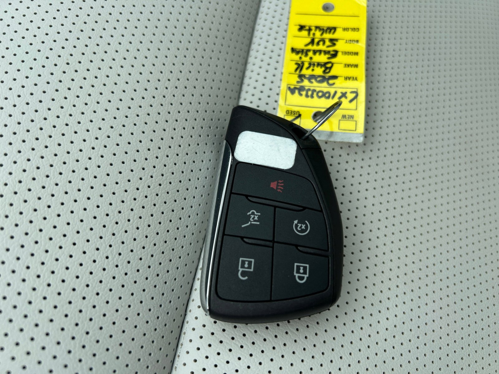 Used 2025 Buick Envision Avenir AWD/4WD image 30