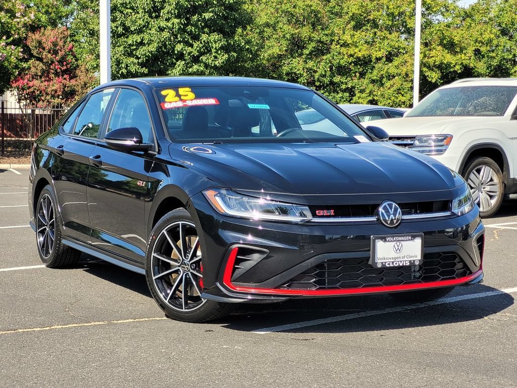 Used 2025 Volkswagen Jetta GLI Autobahn FWD image 2