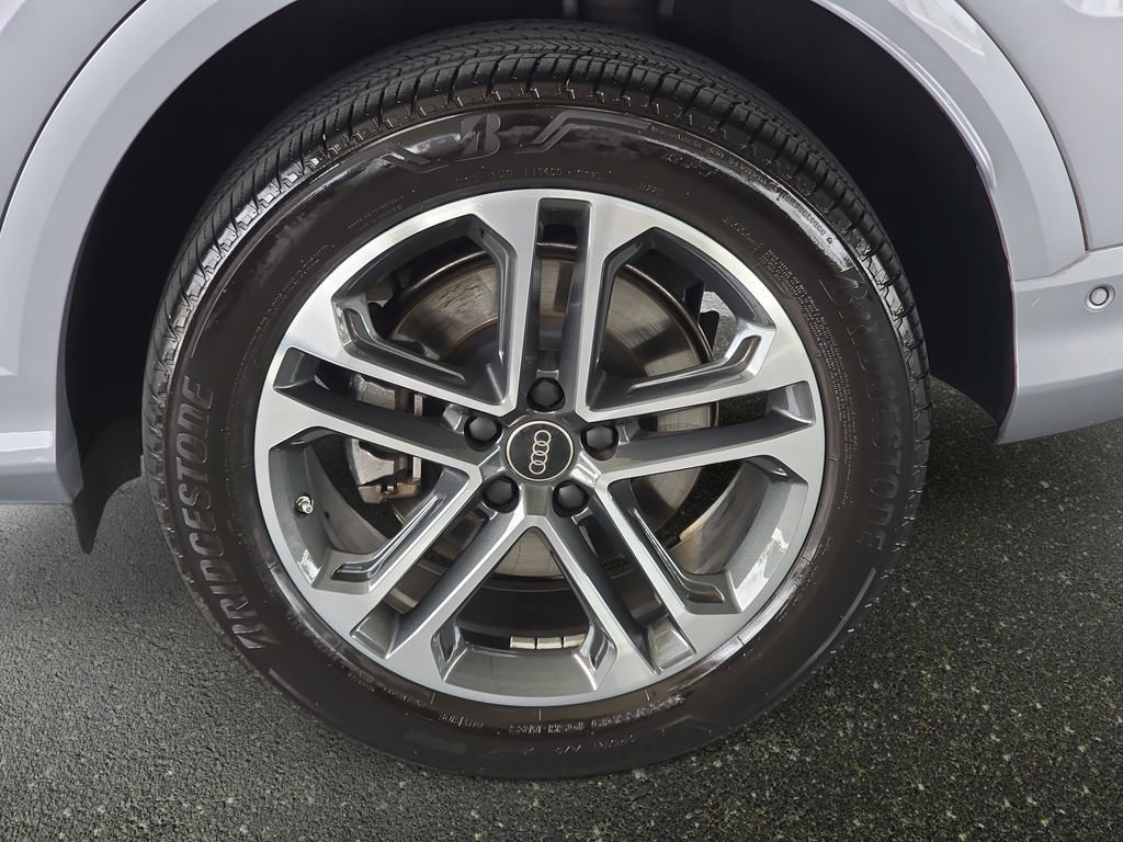 Certified 2025 Audi Q5 Premium w/ Convenience Package AWD/4WD image 26
