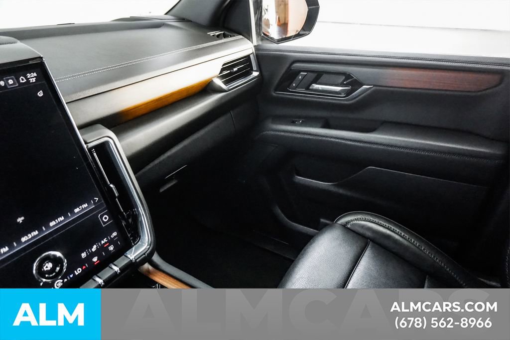 Used 2025 GMC Yukon Denali AWD/4WD image 44