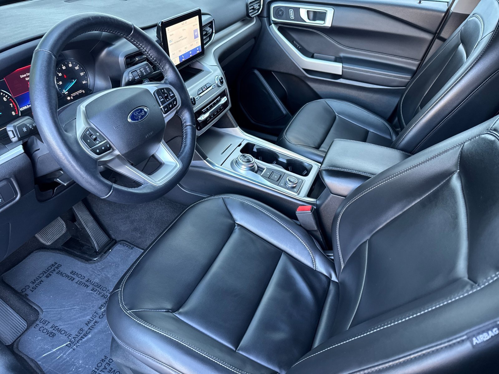 Used 2021 Ford Explorer XLT w/ Equipment Group 202A image 10